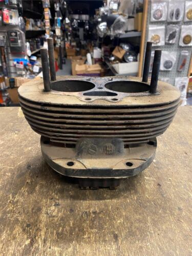 bsa a65 cylinder barrel  Lightning Thunderbolt A5 A/65 Nice fins 650 Twin - Picture 1 of 10