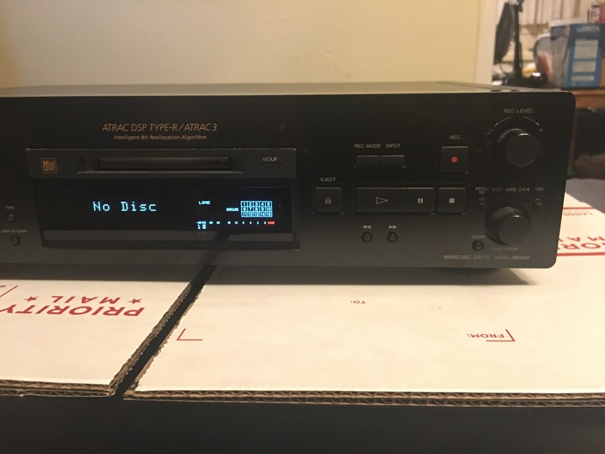 Sony MDS-JB940 Minidisc Deck Player and Recorder with PS2 Keyboard