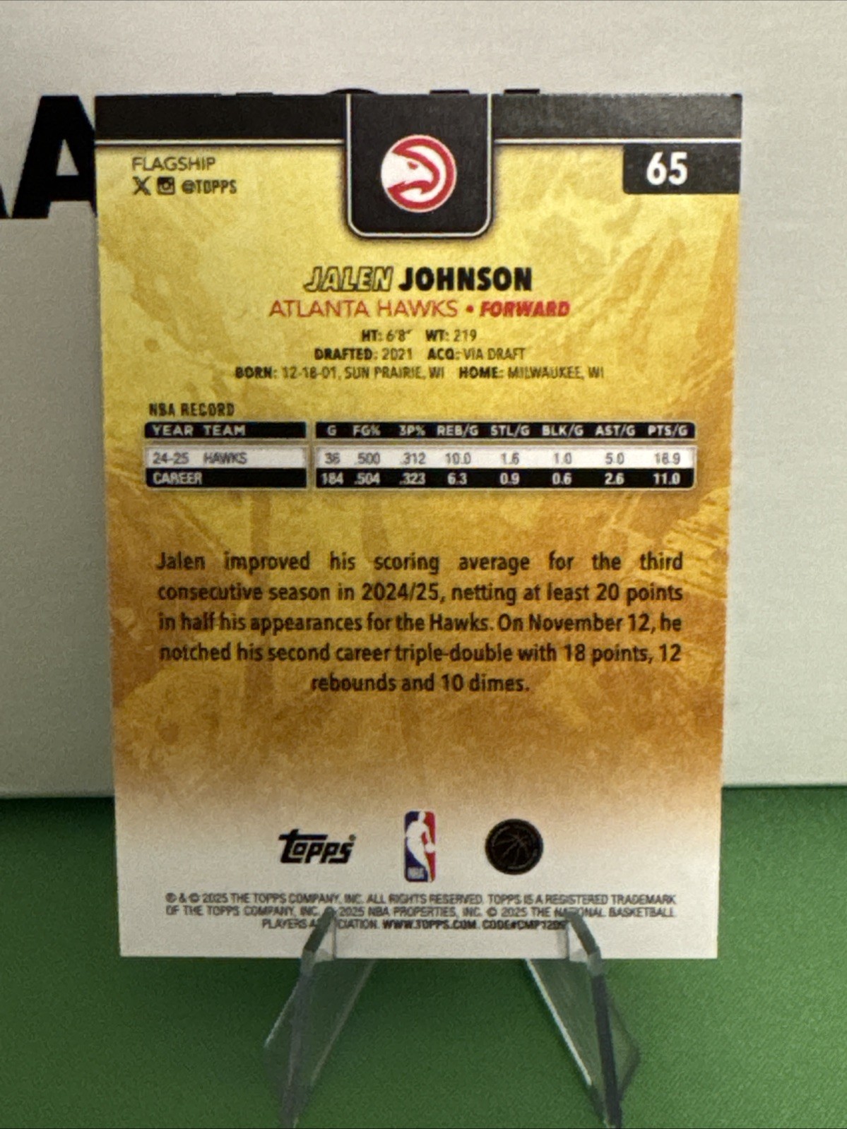 2025-26 Topps Jalen Johnson Gold Mirror Short Print #65 Atlanta Hawks