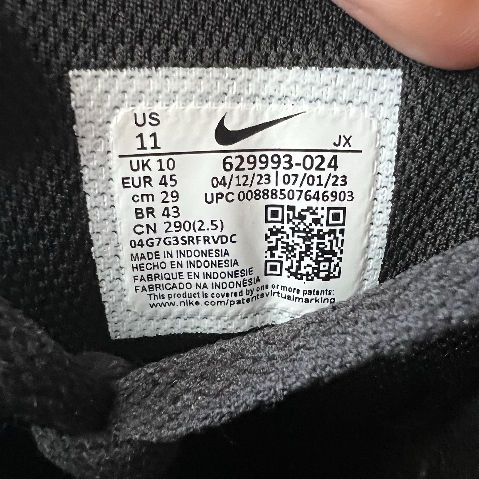 Nike Air Max Command Men Size US11 Black Wolf Grey Infrared Sneakers Shoes thumbnail 8