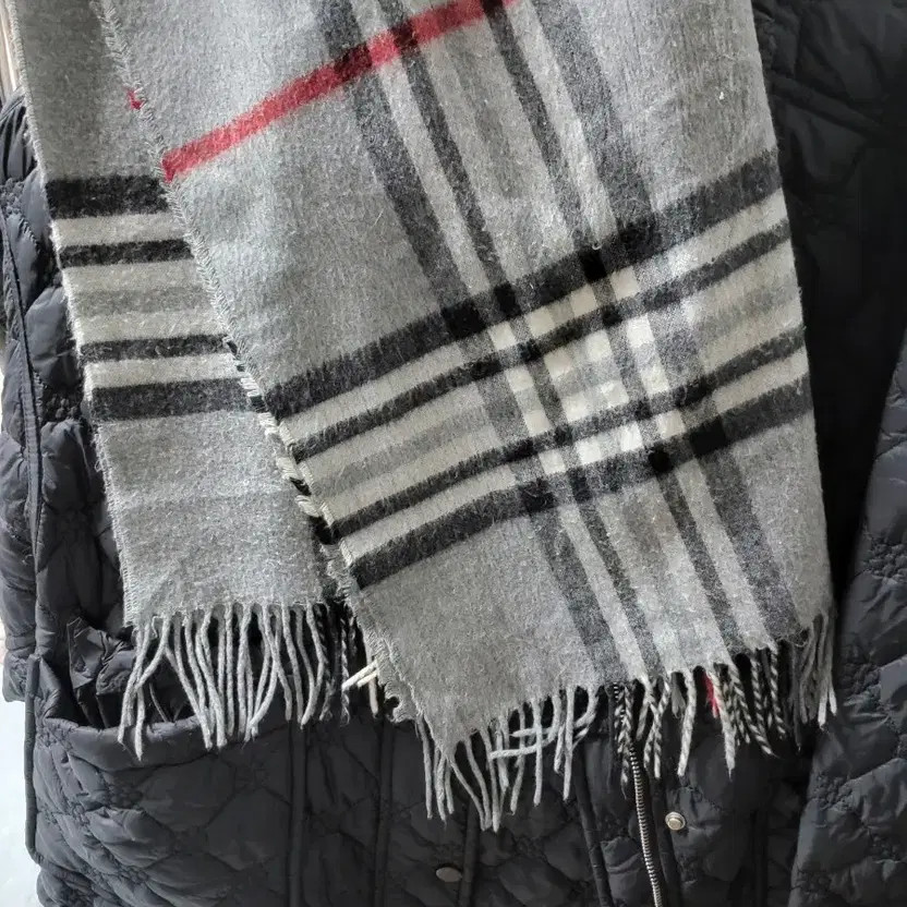 Checked Pattern Wool Scarf - Soft and Elegant Win… - image 3