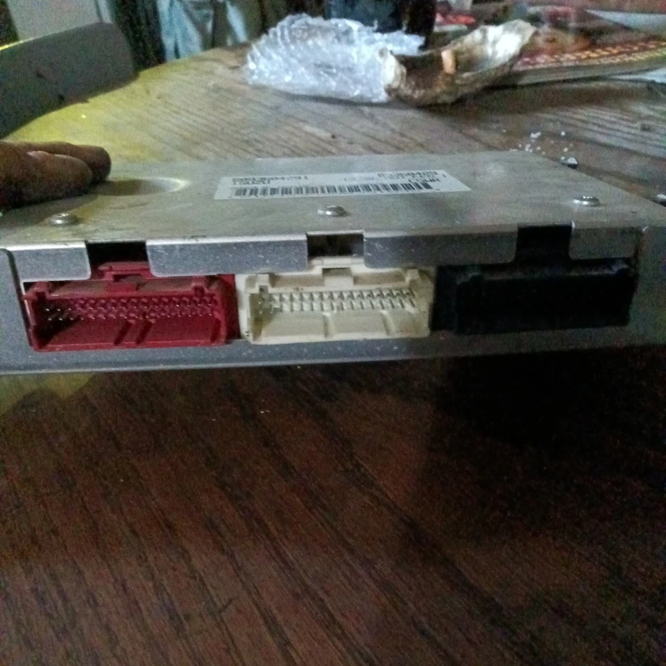 ISUZU TROOPER 1999 3,5 L ECU EMISIONES FEDERALES (8093604291) OEM Foto 2 de 3