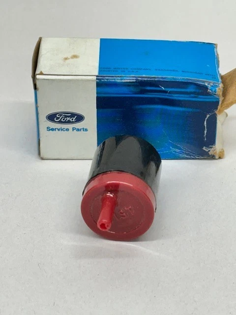 Separador de combustible/agua Ford D7ZZ‐9C369‐A NUEVO DE STOCK - 1977‐78 Mustang II - Original OEM Foto 2 de 4