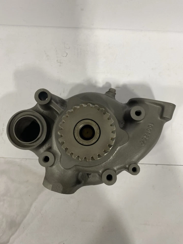 Водяной насос Volvo 9020575653 - Изображение 3 из 4