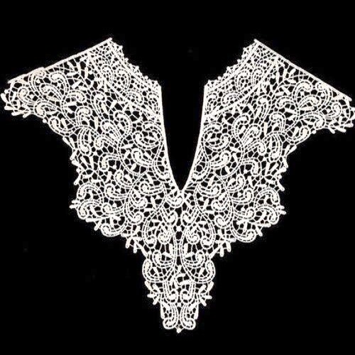 COL FINE DENTELLE APPLIQUE PLASTRON arabesque / BLANC NACRÉ * 42 x 50 cm * CD100 - Picture 1 of 2
