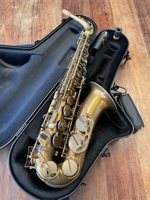 New EASTMAN Alto Saxophone - Model EAS652 PRO 52nd STREET in VINTAGE LACQUER