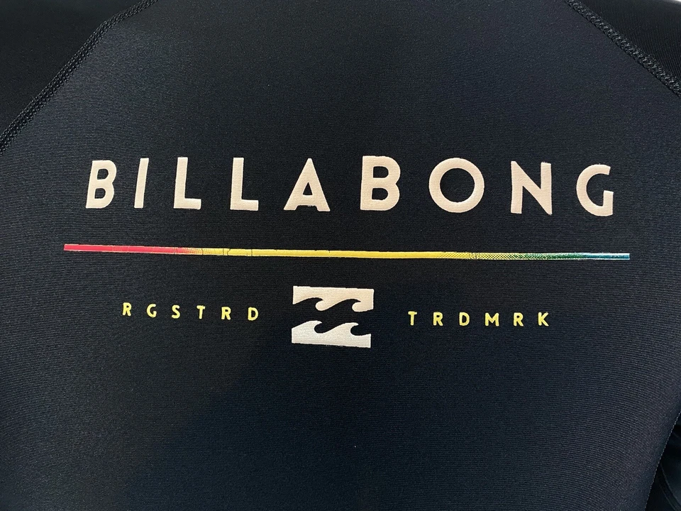 Billabong UVA UVB Protección Negro Frontal Logo Manga Larga Protector contra Erupciones, Juvenil XL Foto 2 de 4