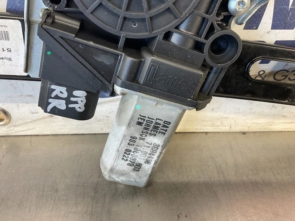 2006 宝马 330i E90 轿车乘客右后窗调节器电机原始设备制造商 12BF1EE — 第 4/4 张图片