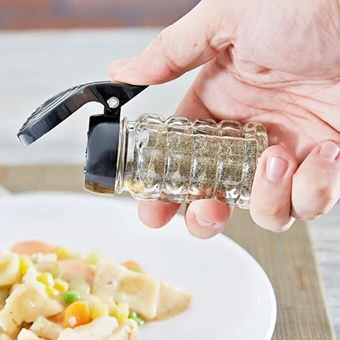 Shakers de sal e pimenta colmeia de 1,5 oz com flip top articulado preto e branco - Imagem 4 de 4