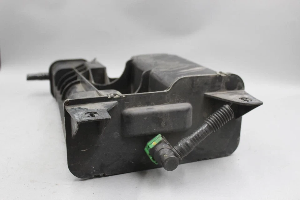 2017-2019 GMC ACADIA FUEL VAPOR EVAPORATOR CANISTER OEM #40128 - Image 3 of 3