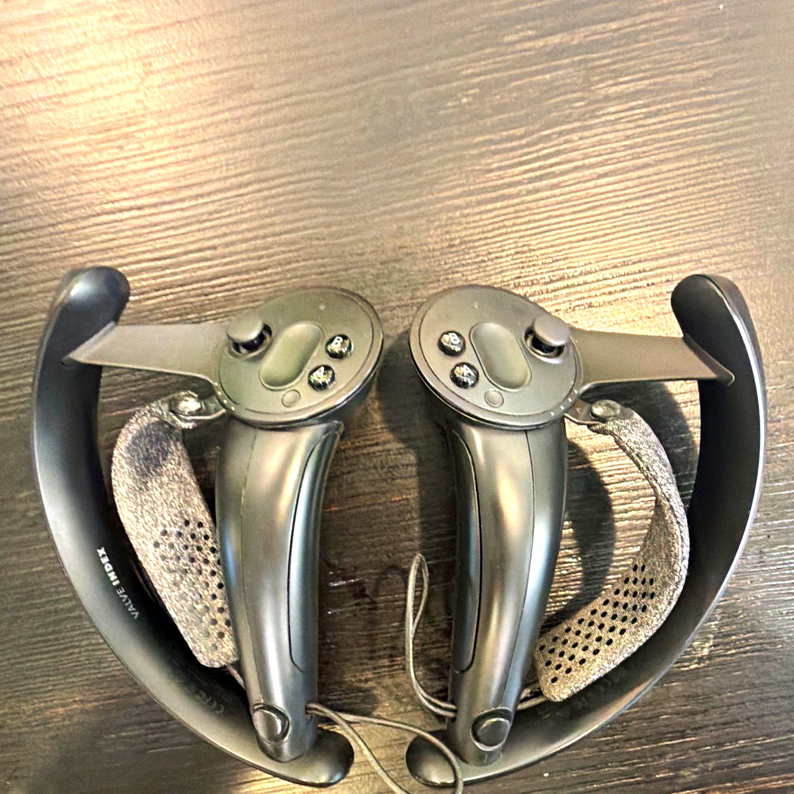 Valve Index Left & Right Knuckle Controllers