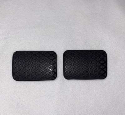 BMW E30 E28 E34 E24 E23 E32 Brake Pedal Rubber Pad 11139063 pair