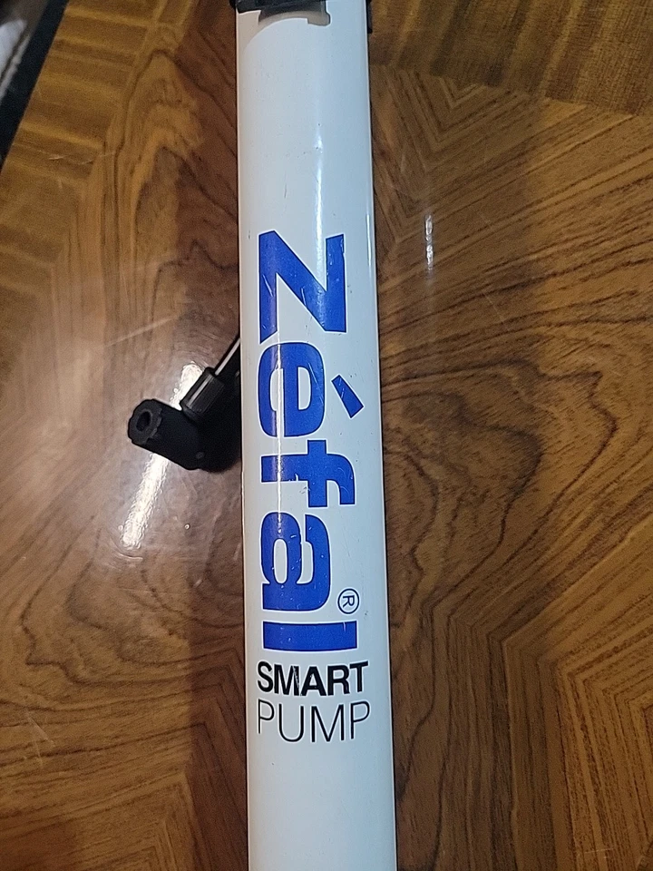 Bomba inteligente Zefal 5148 - Súper compacta - Se expande a bomba de tamaño completo  Foto 2 de 4