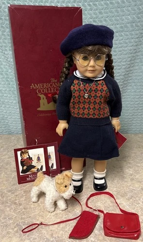 American Girl Doll Molly McIntire W/Meet Outfit Meet Accessories Dog Bennett Box