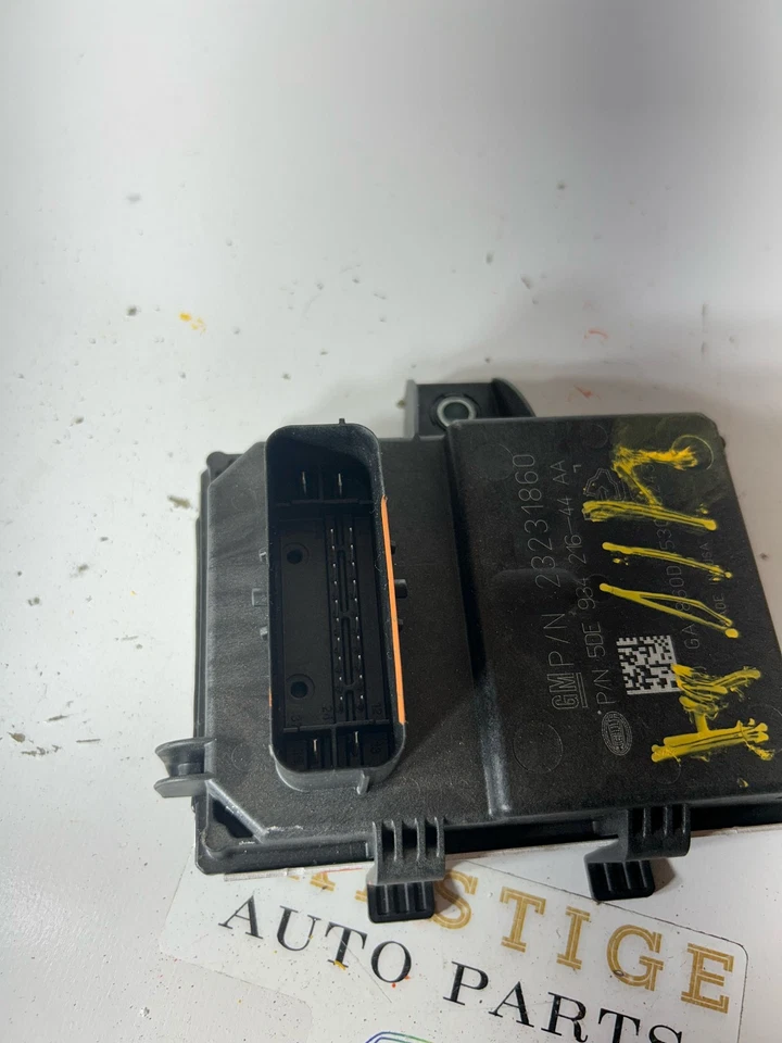 Módulo de control de bomba de combustible Cadillac CTS 2015-2019 3,6 L 23231860 usado OEM Foto 3 de 4