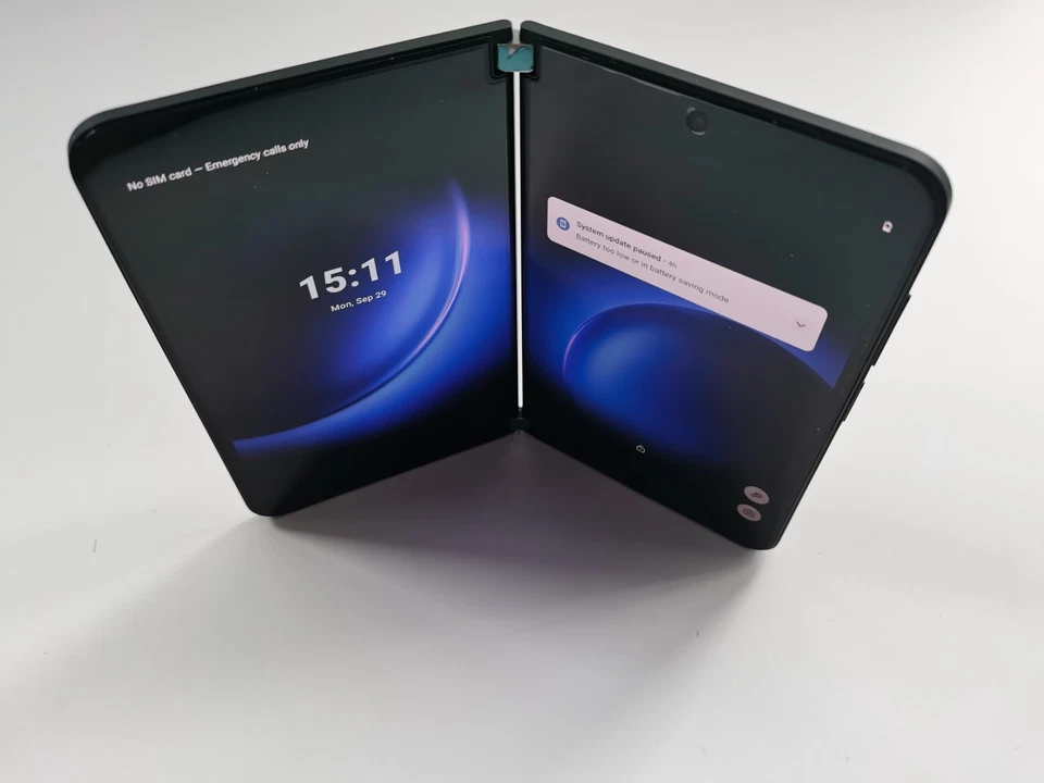 Microsoft Surface Duo 2 128GB Unlocked Single SIM 5G black foldable phone - Image 4 of 4