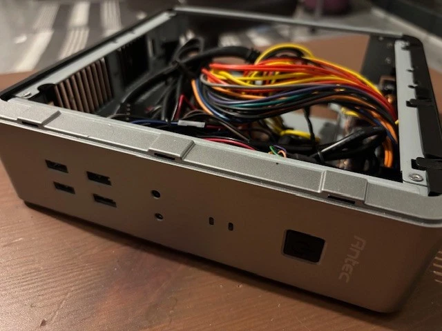 Boitier PC Mini-ITX ANTEC ISK 110 + Alimentation externe 90W - Photo 2/4