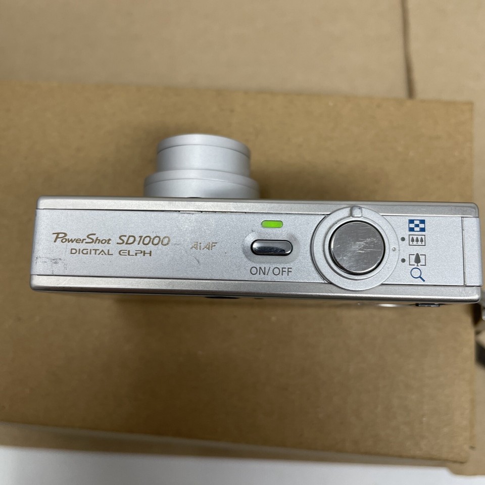 Canon PowerShot Digital ELPH SD1000 7.1MP Digital Camera IXUS 70