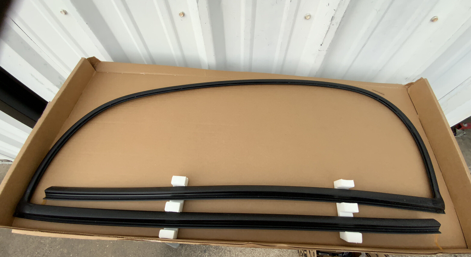 New OEM Toyota Rav4 20132018 Reveal/Windshield Molding 755330R010 eBay