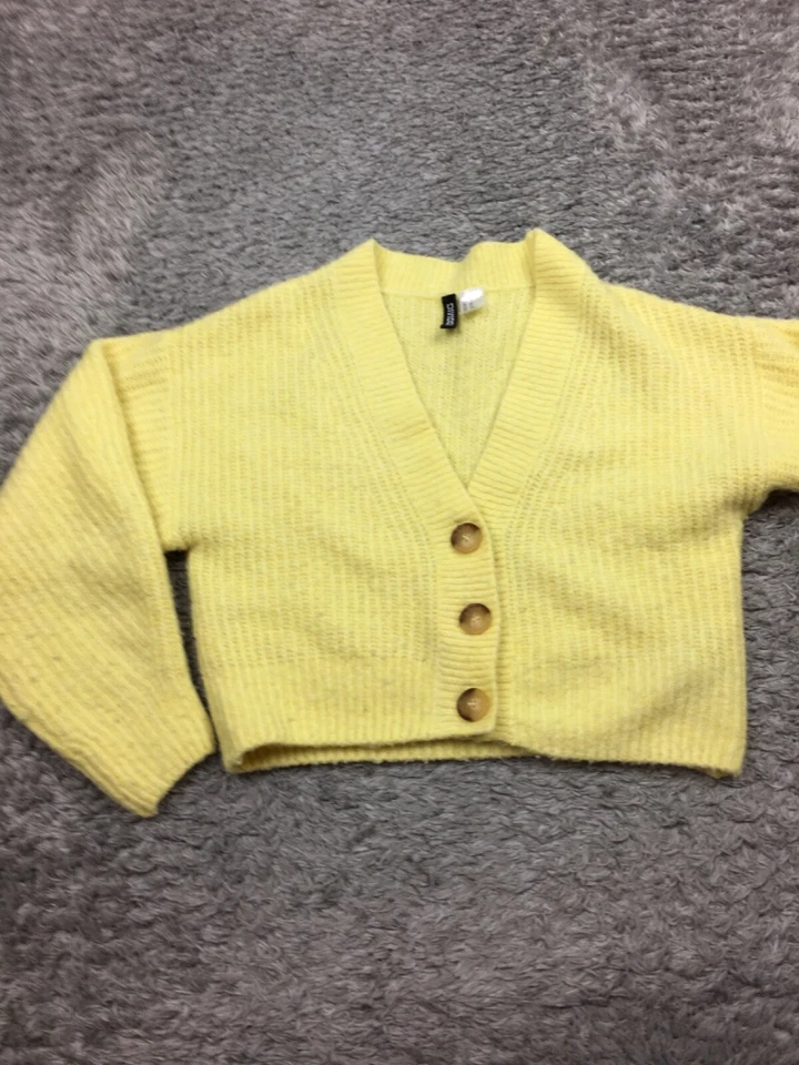 Cardigã suéter feminino dividido H&M tamanho XS extra pequeno macio - Imagem 3 de 4