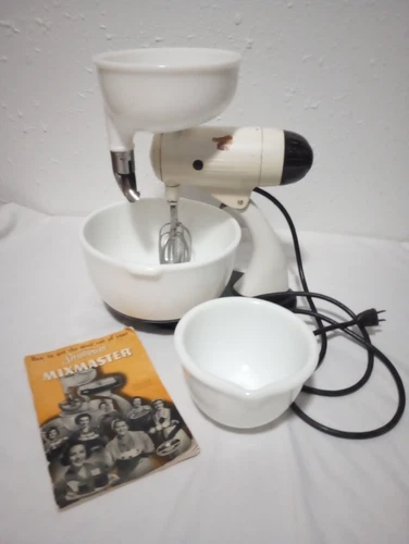 Vintage Sunbeam Mixmaster 7B Mixer 2 Milk glass Bowls Juicer Owners Manual