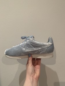 nike cortez terciopelo