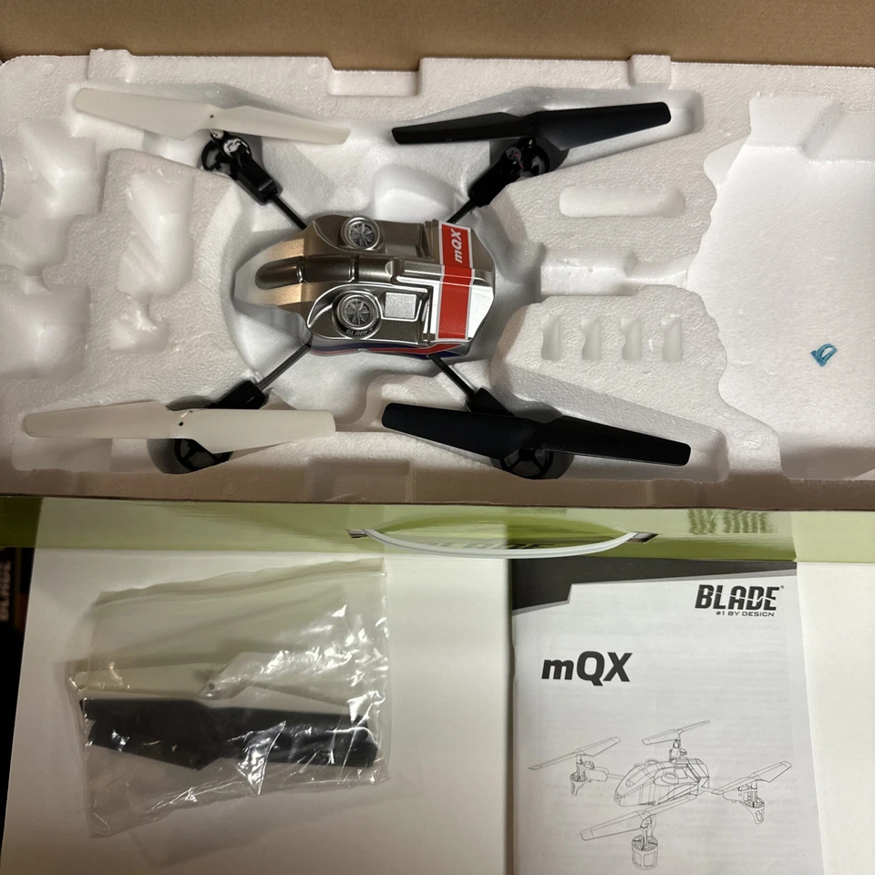 Cuádruple Blade mQx ultra micro AS3X BNF (BLH7500) Foto 2 de 3