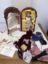 WENDY LAWTON FLORA MCFLIMSEY MC FLIMSEY DOLL, TRUNK, WARDROBE 1993 SPECIAL ED