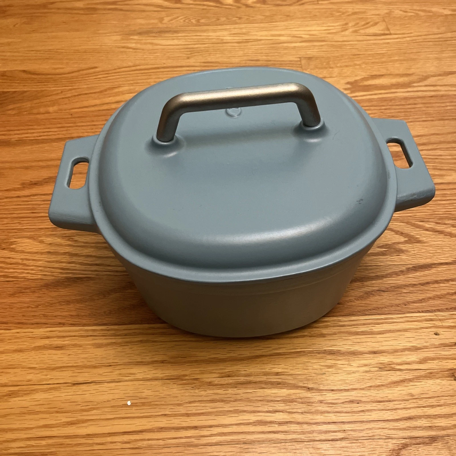 Pampered Chef Enameled Cast Iron 6 Qt Blue Teal Torquoise Dutch Oven Lid