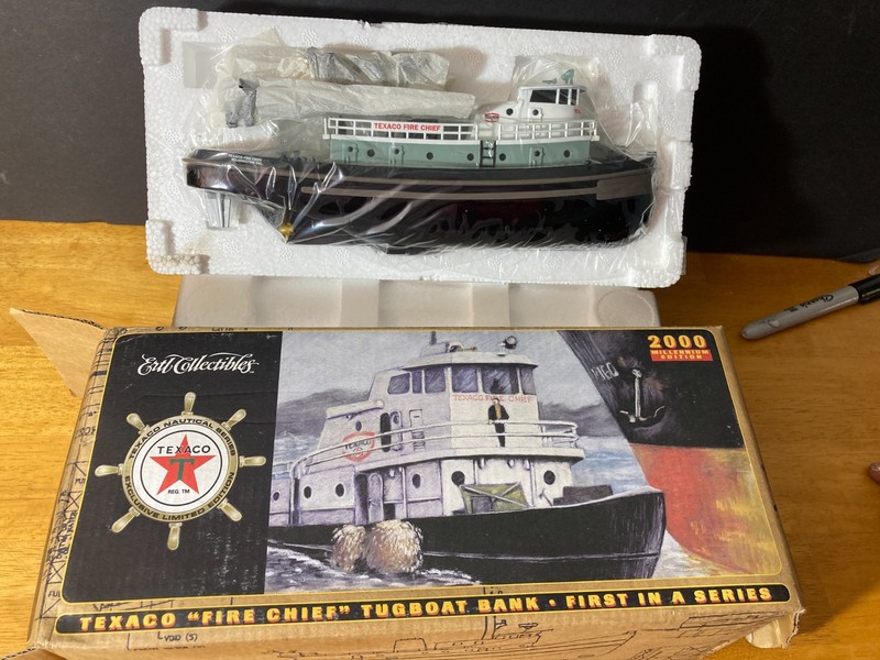 ERTL - Texaco "Fire Chief" Tugboat Bank - 2000 Millennium Ed - 1st in Series #1