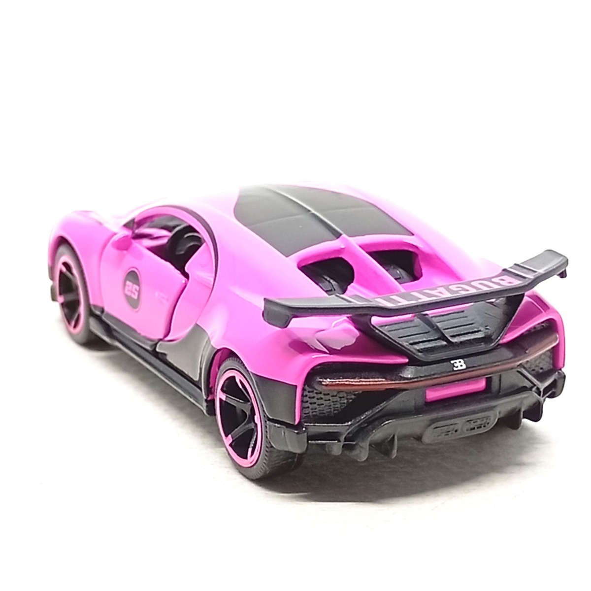 Majorette Bugatti Chiron Pur Sport - Pink #25 1:65 (3