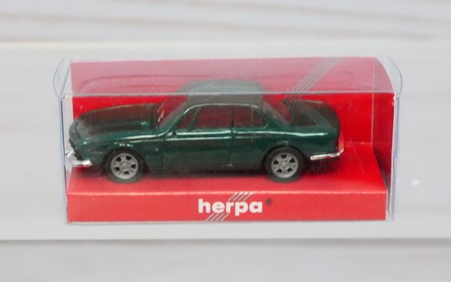 Herpa 022811, BMW 3.0 CSi, cupé de 2 puertas, verde, escala 1/87 HO | Zustand: New