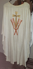 PRIEST CLERGY CHASUBLE VESTMENT NATURAL W/GOLD THREADS  LOVELY APPLIQUE' TLC 18