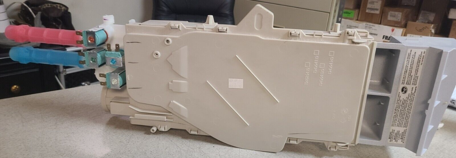 New Electrolux Dispenser Drawer, Housing, & Valve 134964020 5304505336