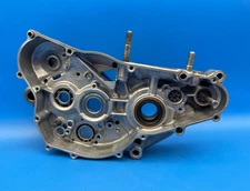 1997 RM250 OEM BOTTOM END RIGHT SIDE CRANKCASE HALF CARTER GEAR BOX MOTOR 96 -00