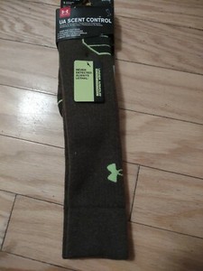 BRAND NEW! ADULT UNDER ARMOUR OUTDOOR PERFORMANCE SOCK, SIZE MEDIUM!
