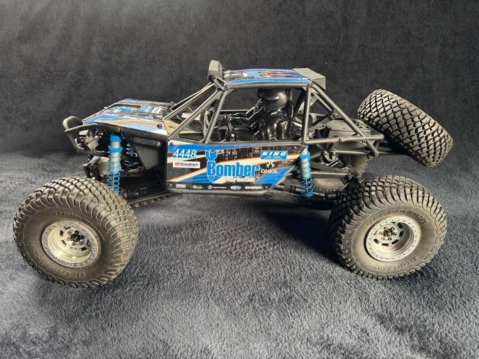 Axial RR10 Bomber 1/10 Electric 4WD RTR Rock Racer RC Car Free Shipping From JP - Image 3 of 4
