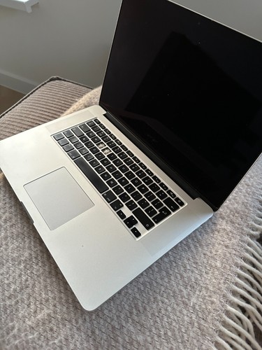 macbook pro 2015 15 inch 2.2 I7 Quad 16GB 256SSD voor onderdelen - Afbeelding 5 van 6