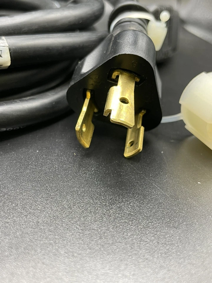 Volex 72-1411-01 Power Cord 20A 250V:  L6-20 to C19  / Approx 14ft. - Image 2 of 3