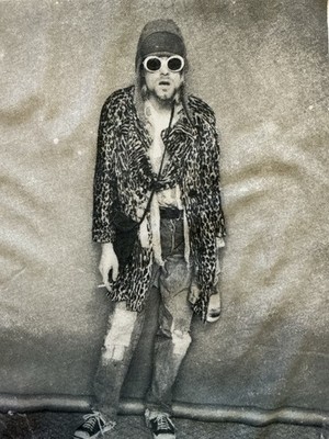 Trunk LTD Kurt Cobain Glasses Nirvana Band Grunge Distressed S/S T