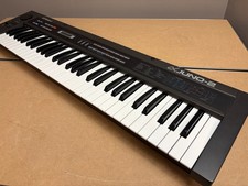 Roland Alpha Juno-2 61-Key Programmable Polyphonic Synthesizer UK/EU/Aus