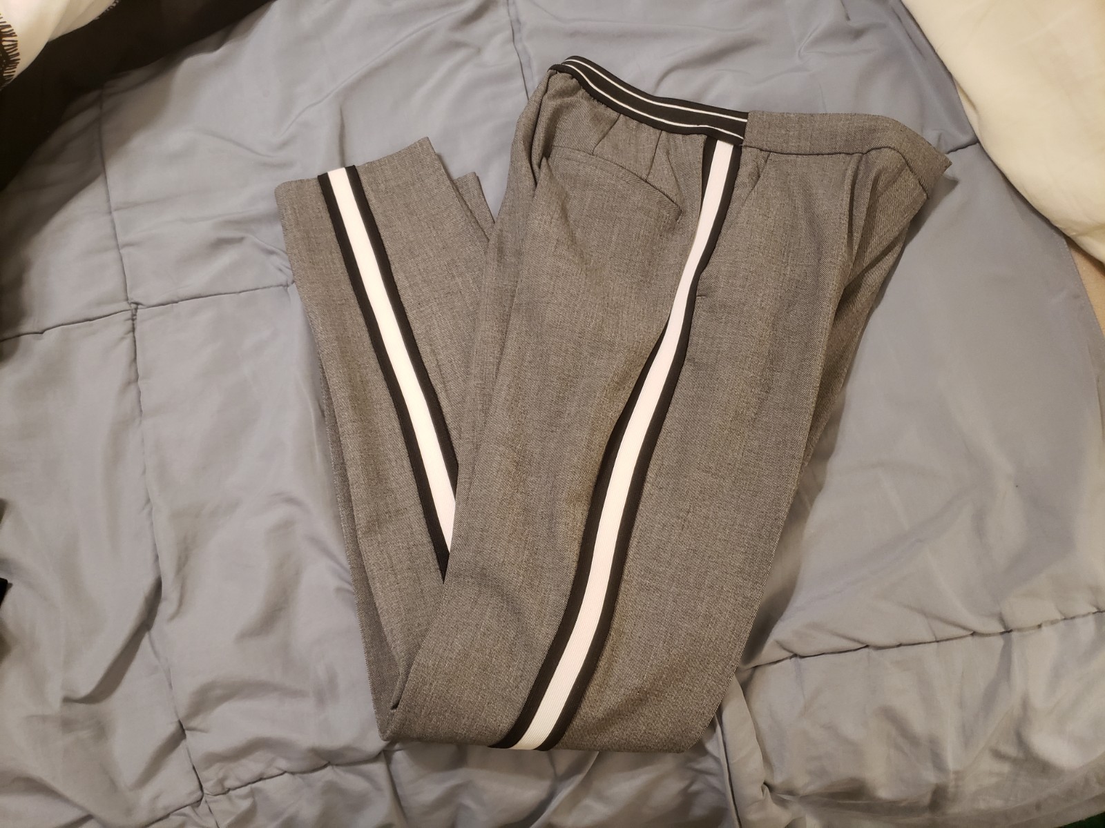 Zara Basic Gray Cropped Pants with Side Stripes B… - image 2