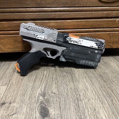 Nerf Rival XVII-500 Toy Blaster  White 2017 Working Someone Painted Over It.