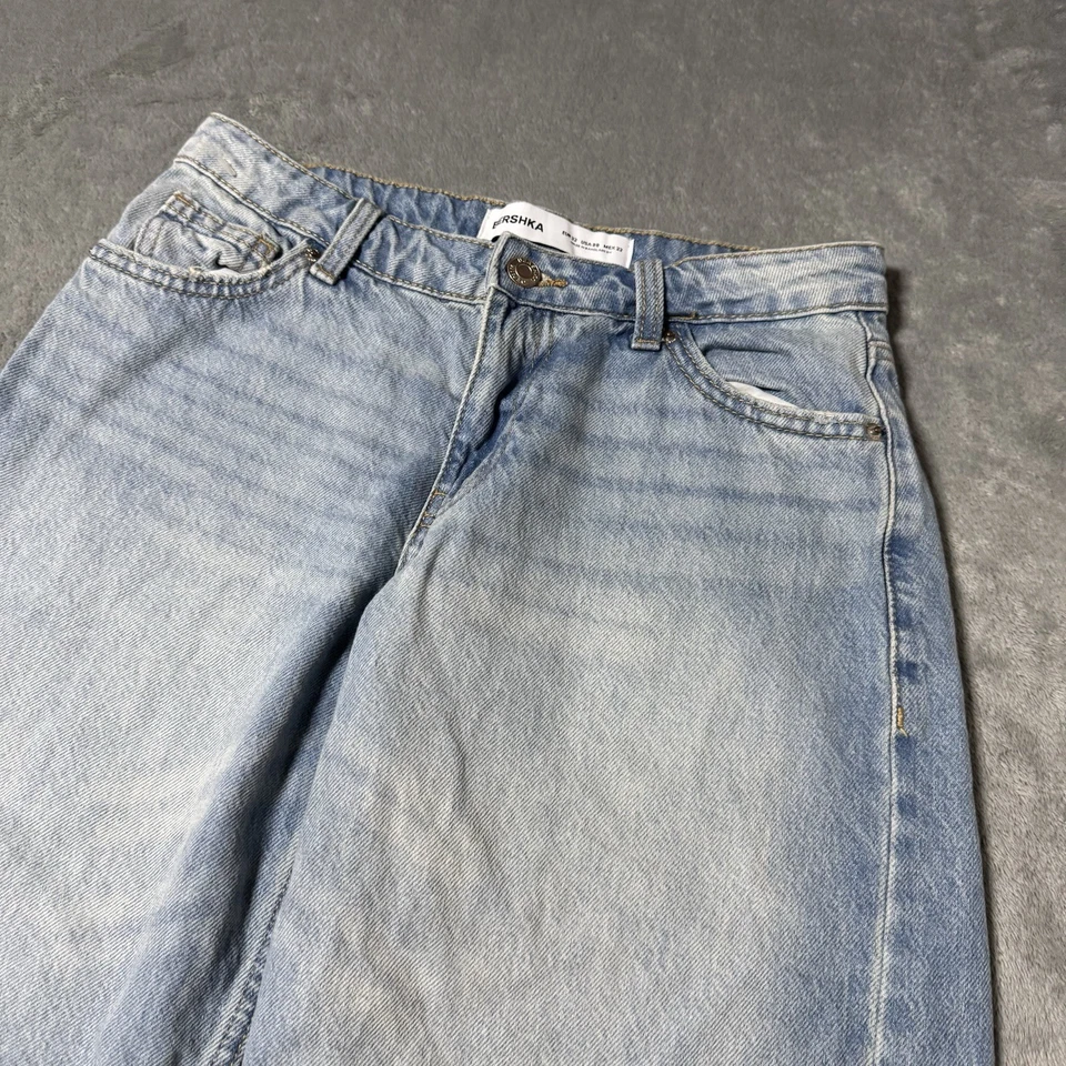 Pantalones cortos de mezclilla Bershka Y2K lavado claro entrepierna 11,5” para mujer talla 00 Foto 2 de 4