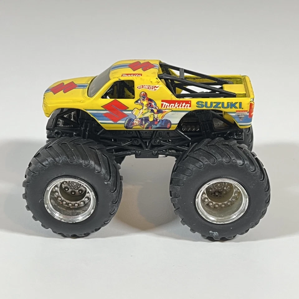Monster Truck fundido a presión Hot Wheels Suzuki #24 Monster Jam 1:64 Foto 2 de 4