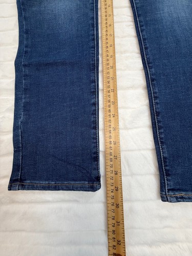 Levis Jeans Women 34x30 Blue Denim 311 Shaping Skinny Stretch Tummy Panel Casual - Picture 3 of 14