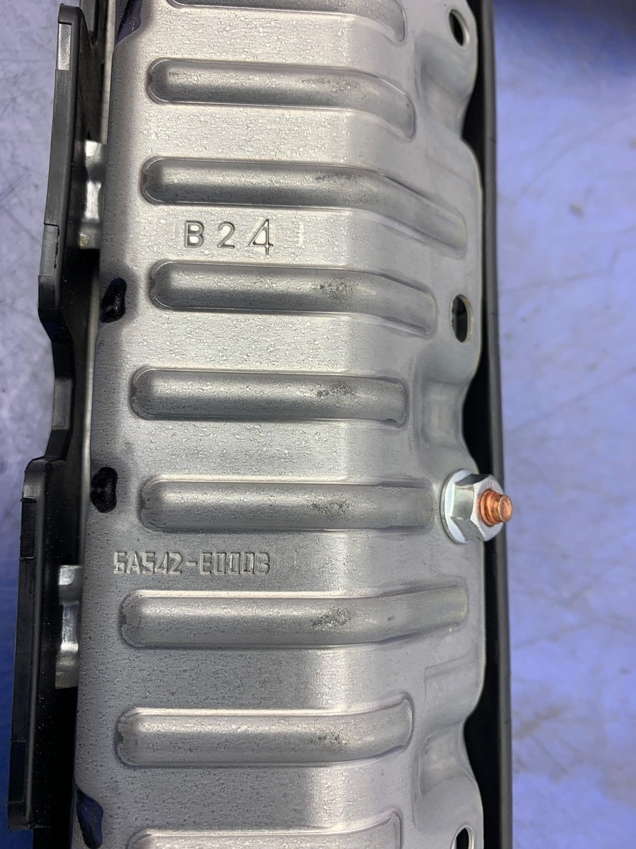 2018 - 2020 BMW M550I G30 OEM RIGHT PASSENGER SIDE KNEE SRS AIR  