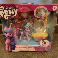 NEW My Little Pony Movie Sparkling Scene Izzy Moonbow Critter Creation & Sealed
