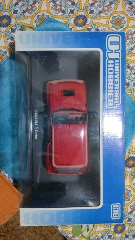Renault 5 R5 turbo 1/18 rossa red stradale Universal Hobbies UH cod. 4520 - Immagine 2 di 4