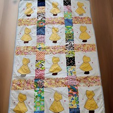 Vintage 1970s Sunbonnet Sue Crib Quilt - 61x41.5 Handmade Nursery Blanket